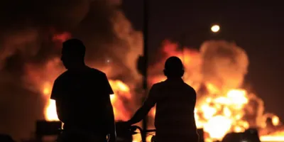 25 человек пострадали при взрыве на фабрике фейерверков (ВИДЕО)