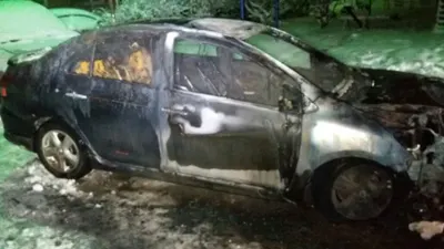 В Алматы дотла сгорел автомобиль