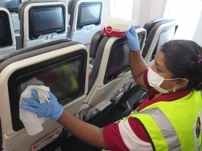 Названы самые грязные места в самолетах