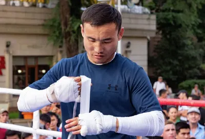 Головкин выше уровнем — Канат Ислам