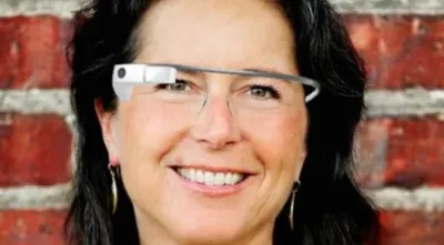 У Google Glass появился модный руководитель
