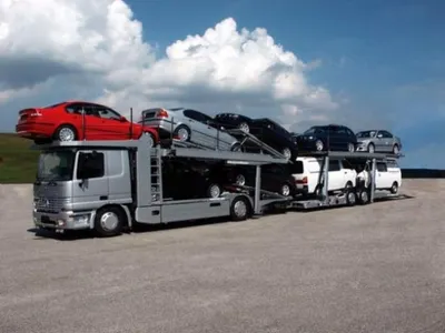 В Алматы пригнали свыше 7 тыс. авто из России и Белоруссии