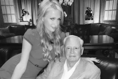 Умер дедушка Пэрис Хилтон