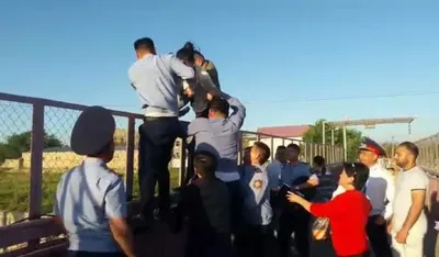 Девушку спасли от суицида полицейские Туркестанской области