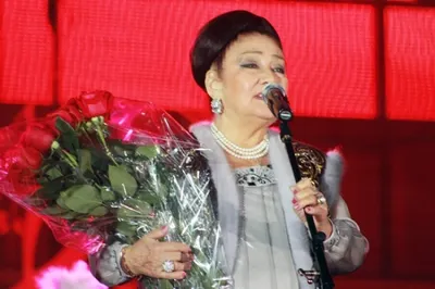 Бибигуль Тулегенова благословила Димаша Кудайбергена. ВИДЕО