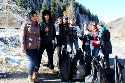 15 тонн мусора собрали волонтеры в предгорьях Алматы
