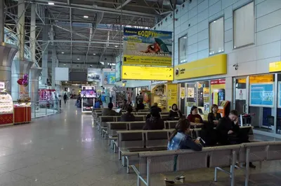 В аэропорту Алматы задержаны пять рейсов