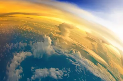 Обнаруженная озоновая дыра опасна для 50% населения Земли