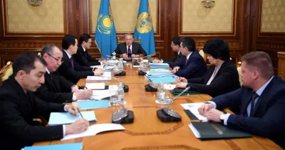 Нурсултан Назарбаев: Необходимо оживить фондовый рынок Казахстана