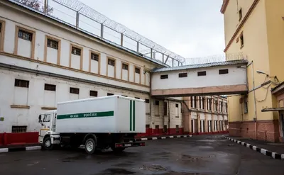 Убивавшего воров в законе киллера жестоко избили в московском СИЗО