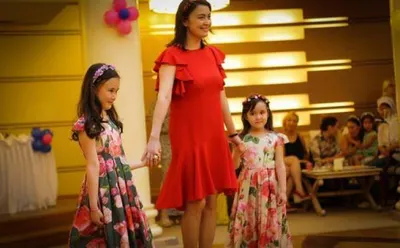 Звездные мамы Казахстана показали своих дочекЭксклюзив