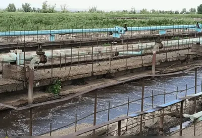 Сливали отходы: в сбросе стоков в реку Урал уличили российские предприятия