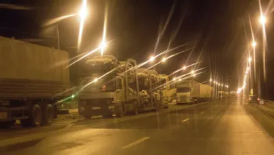 Паводок в Казахстане привел к заторам на трассе Озинки - Уральск