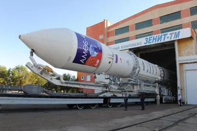 «Роскосмос» потерял связь с запущенным для Анголы спутником