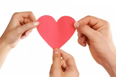 Первый брак между тремя мужчинами заключили в Колумбии