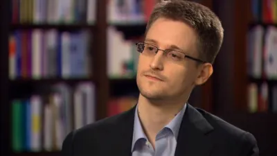 Сноуден выплатит пять миллионов с продажи своей книги властям США