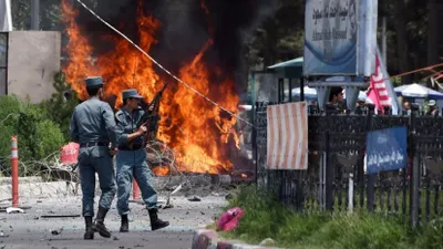 Взрывы в Кабуле: ракеты в богатом районе, смертник в мечети