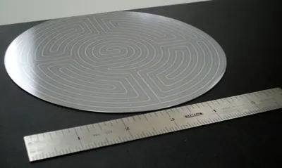 Темная материя может оказаться массивной