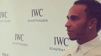 Чемпион «Формулы-1» Хэмилтон и певица Николь Шерзингер расстались