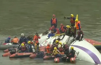 Самолет авиакомпании TransAsia Airways потерпел крушение