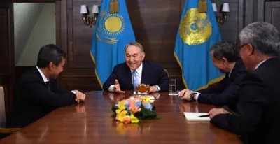 Нурсултан Назарбаев побеседовал с режиссером Аканом Сатаевым