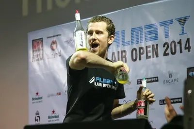 Соревнования за звание лучшего флеир-бармена прошли в АлматыЭксклюзив