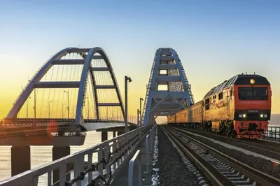 Движение пригородных электричек запущено по Крымскому мосту