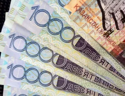 24 млн контрабандных тенге не передали госказне судоисполнители