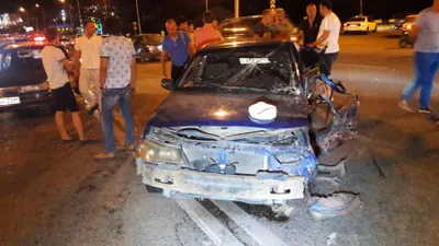 Два человека пострадали в ДТП на развязке в Алматы