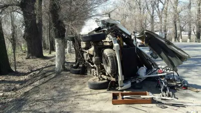 Женщина-водитель перевернулась на «Делике» в Алматы. ФОТО
