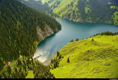 Есимов с вертолета убедился в отсутствии угрозы селя для Алматы