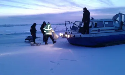 Рыбаков на озере Балхаш унесло от берега почти на километр