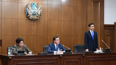Аскар Мамин представил нового министра образования и науки
