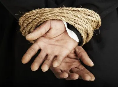 Отказавшегося жениться белорусского туриста взяли в заложники