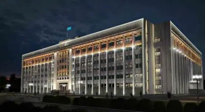 Здания на площади в Алматы получили уникальную подсветку