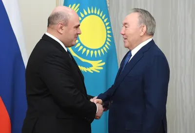 Назарбаев встретился с российским премьером Мишустиным