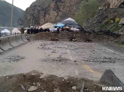 В Киргизии милиционера привязали к лошади и протащили по земле