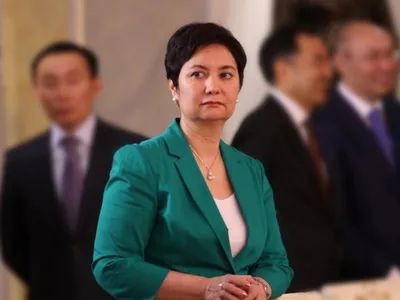 В Казахстане на государственной службе трудятся 98 тысяч человек