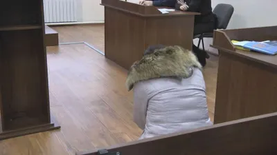 На суде павлодарка Докуова на коленях умоляла о пощаде