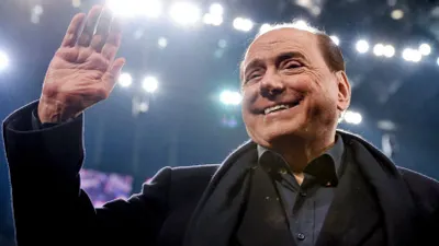 Берлускони получил миллионы евро в наследство от своей секретарши