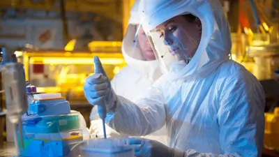 Лямбда-штамм коронавируса может скрываться от иммунитета