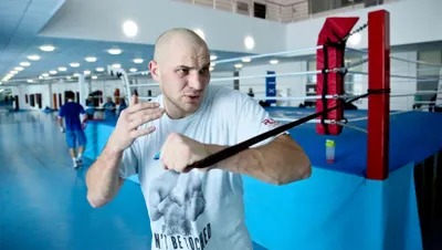 Дычко нокаутировал Кейджа