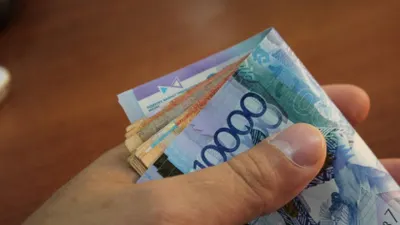 Подозревается в коррупции ведущий специалист суда Алматы