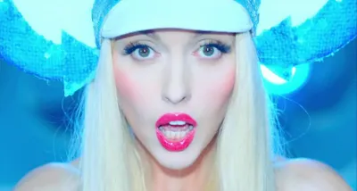 Я ему благодарна – украинская певица рассказала о ее отношениях с Зеленским