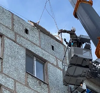 Падение бетонной плиты с пятиэтажки предотвратили в Сатпаеве