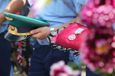 В Алматинской области простились с пограничником Азаматом Азимжановым, погибшим при нападении на полицейских