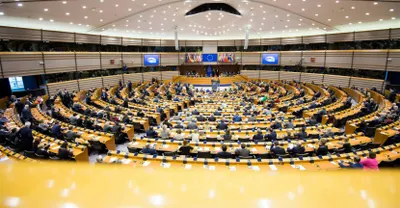 Европарламент принял резолюцию по сертификатам о COVID-19