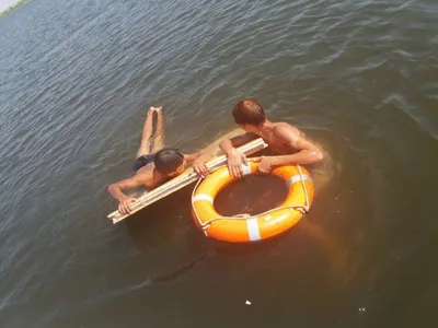 Двое детей чуть не утонули в Акмолинской области