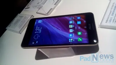 ASUS Fonepad 7: Семидюймовый планшетофон на базе Intel Moorefield