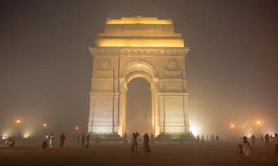 Жители Нью-Дели задыхаются от токсичного смога